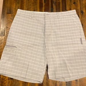 Greg Norman Collection Golf Shorts W38